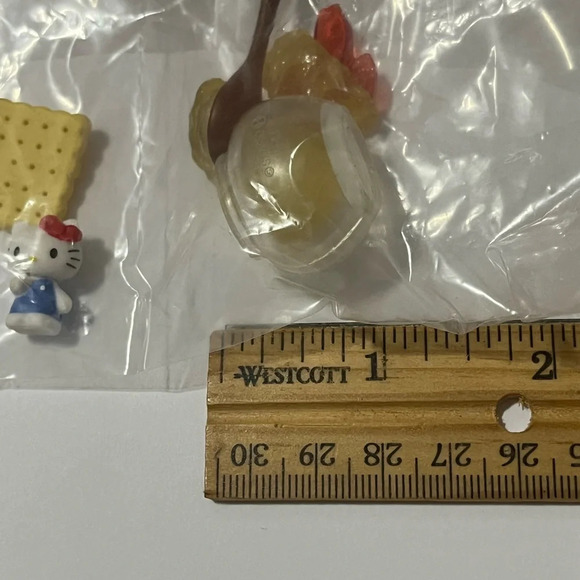 Hello Kitty 2017 Apple Sweets Rement Miniature Figure-Apple Jam - Picture 8 of 10